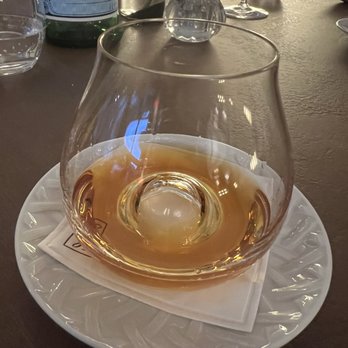 Restaurant Charbonnel - Borderies XO Cognac - French Near Me - Brantôme, 24