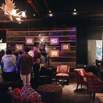 Kick Axe Throwing - Bars Near Me - Brooklyn, New York