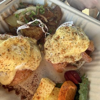 Kula Lodge & Restaurant - Smoked salmon Benedict - Breakfast & Brunch Near Me - Kula, Hawaii Kula Lodge & Restaurant - Smoked salmon Benedict - Breakfast & Brunch Near Me - Kula, Hawaii