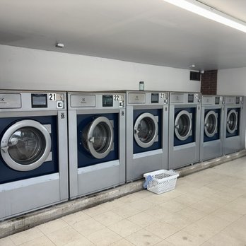 RT 10 U-wash - Laundromat Near Me - Randolph, New Jersey RT 10 U-wash - Laundromat Near Me - Randolph, New Jersey