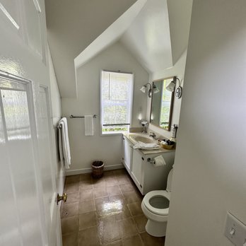 SCP Mendocino Coast Lodge - Bathroom - Hotels Near Me - Albion, California SCP Mendocino Coast Lodge - Bathroom - Hotels Near Me - Albion, California