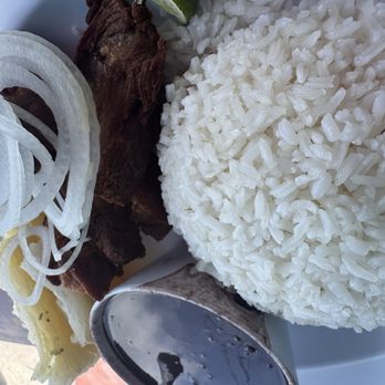 La Niña Restaurant - Cuban Near Me - Marathon, Florida