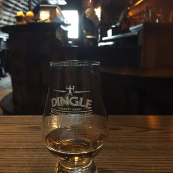Dingle Whiskey Bar - Redbreast cask strength - Distilleries Near Me - Dublin, D Dingle Whiskey Bar - Redbreast cask strength - Distilleries Near Me - Dublin, D