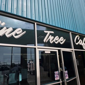 Pine Tree Cafe - Breakfast & Brunch Near Me - Kailua-Kona, Hawaii Pine Tree Cafe - Breakfast & Brunch Near Me - Kailua-Kona, Hawaii