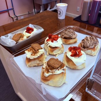 La Gracia Coffee - Homemade cinnamon rolls (different sizes available) - Coffee & Tea Near Me - Windcrest, Texas