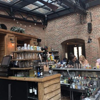 Refinery Rooftop - Lounges Near Me - New York, New York