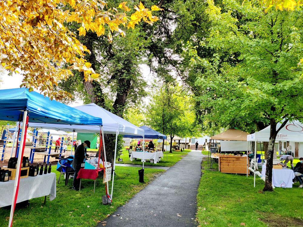THE DALLES FARMERS’ MARKET Updated September 2024 13 Photos Union