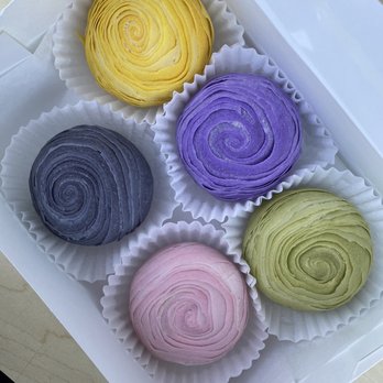 Aliya Lavaland - Mini 5pc Lava Assorted Box. - Bakeries Near Me - Monterey Park, California Aliya Lavaland - Mini 5pc Lava Assorted Box. - Bakeries Near Me - Monterey Park, California