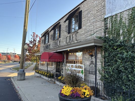 Sunny Italy Cafe by null