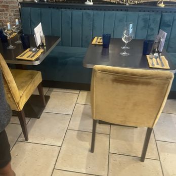 Caspari Restaurant & Bar - Table layout - Italian Near Me - Chertsey, SRY Caspari Restaurant & Bar - Table layout - Italian Near Me - Chertsey, SRY