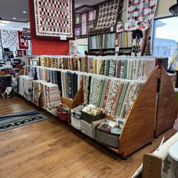 Red Rooster Quilts