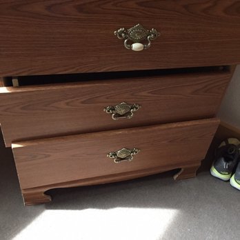 Estes Park Condos - Dresser drawer face is broken. - Condominiums Near Me - Estes Park, Colorado Estes Park Condos - Dresser drawer face is broken. - Condominiums Near Me - Estes Park, Colorado