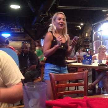 Red's Ice House - Sarah did a great job with 20 hungry guys drinking and eating throughout the night. - Seafood Near Me - Mount Pleasant, South Carolina