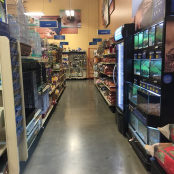 PetSmart - Petsmart of Hudson -- Highland Commons : 19 Highland Commons West, Hudson             Interior - Pet Groomers Near Me - Hudson, Massachusetts