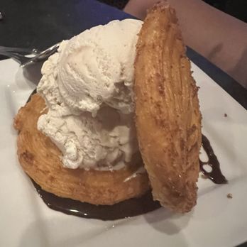 Hell's Kitchen - Churro Ice Cream Sandwich - New American Near Me - Minneapolis, Minnesota