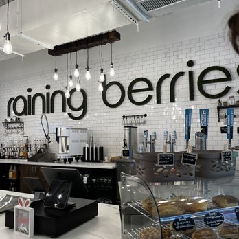 Raining Berries - Cute grass wall - Acai Bowls Near Me - St. Petersburg, Florida Raining Berries - Cute grass wall - Acai Bowls Near Me - St. Petersburg, Florida