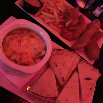 1 Republik - Chicken fingers and buff chick dip - Sports Bars Near Me - North Arlington, New Jersey