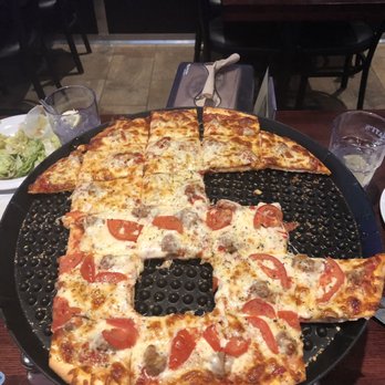 Rosati's Pizza - 10 seconds of this Pizza hitting the table - Pizza Near Me - Richmond, Illinois