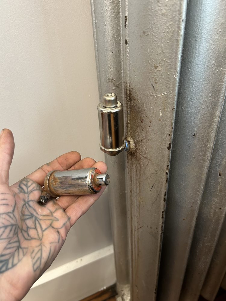 Slide of Little Ant Plumbing Services