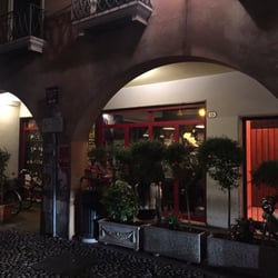 Osteria Anfora - Tucked away down a small side street, late seating crowd waits to get in. Very popular with locals.