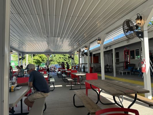 Wente's Defiance Roadhouse by null