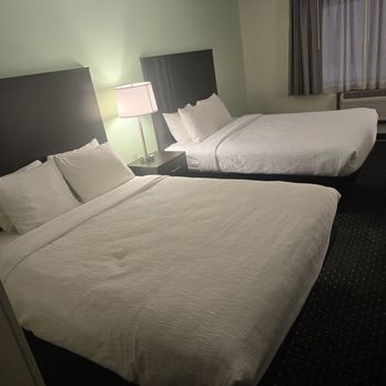 Quality Inn & Suites South - Quality Inn and Suites Sioux Falls South. Very clean room. - Hotels Near Me - Sioux Falls, South Dakota Quality Inn & Suites South - Quality Inn and Suites Sioux Falls South. Very clean room. - Hotels Near Me - Sioux Falls, South Dakota