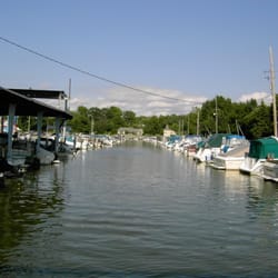 Romp's Lake Erie Marina
