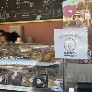 Dahlia Coffee - Coffee Roasteries Near Me - Cleveland, Ohio