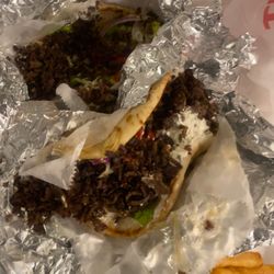 Red Jj Fish and Chicken - GYRO SUPPOST TO BE SANDWICH.$18.00 DOLLARS