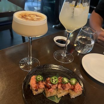 Pearl - Crème Brûlée Martini, Yuzu Spritz Mocktail, Spicy Tuna on Crispy Rice - Japanese Near Me - Dallas, Texas Pearl - Crème Brûlée Martini, Yuzu Spritz Mocktail, Spicy Tuna on Crispy Rice - Japanese Near Me - Dallas, Texas