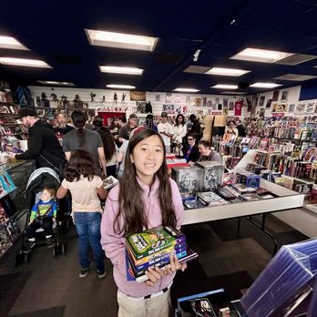 Collector's Paradise - Kaylee purchased Dogman Books - Comic Books Near Me - Winnetka, California Collector's Paradise - Kaylee purchased Dogman Books - Comic Books Near Me - Winnetka, California
