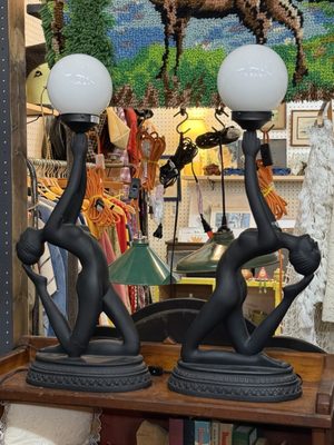 Red Owl Collective by null