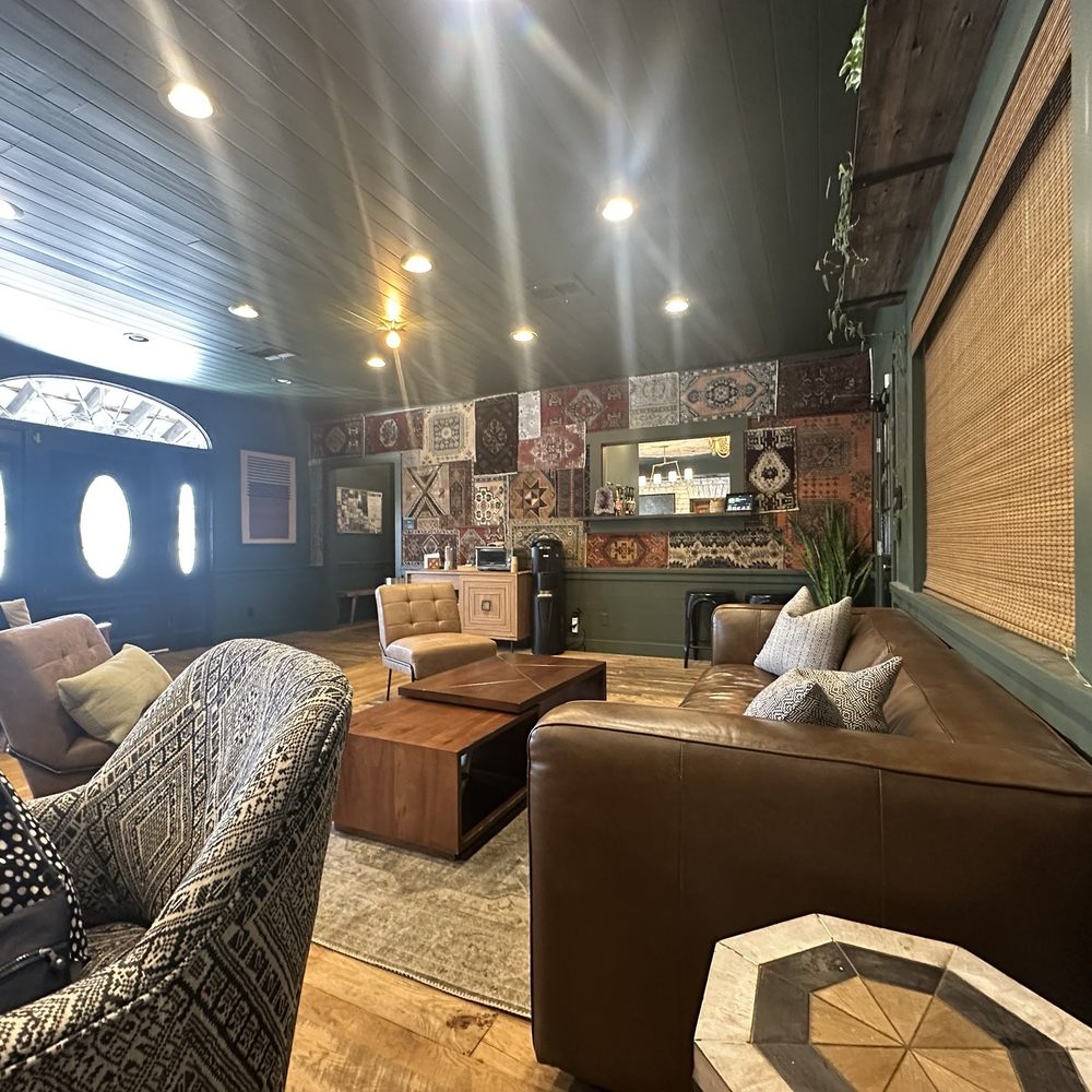 common area to hangout and study
