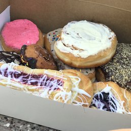 Half priced donuts right before closing for the full amount of goodness! Half priced donuts right before closing for the full amount of goodness!