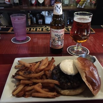The Bad Apple - Fig burger. - Burgers Near Me - Chicago, Illinois