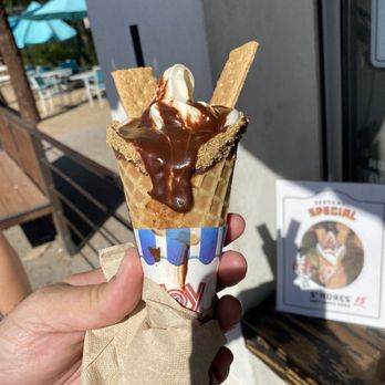 Topo - New s'mores cone. It was a melty mess unfortunately. It couldn't be eaten due to how melty it was. - Mexican Near Me - Gilbert, Arizona