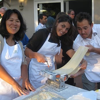 Parties That Cook - Cooking Schools Near Me - Chicago, Illinois