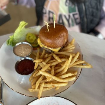 Blue Moon Brewing Company - Come back burger - Brewpubs Near Me - Denver, Colorado Blue Moon Brewing Company - Come back burger - Brewpubs Near Me - Denver, Colorado