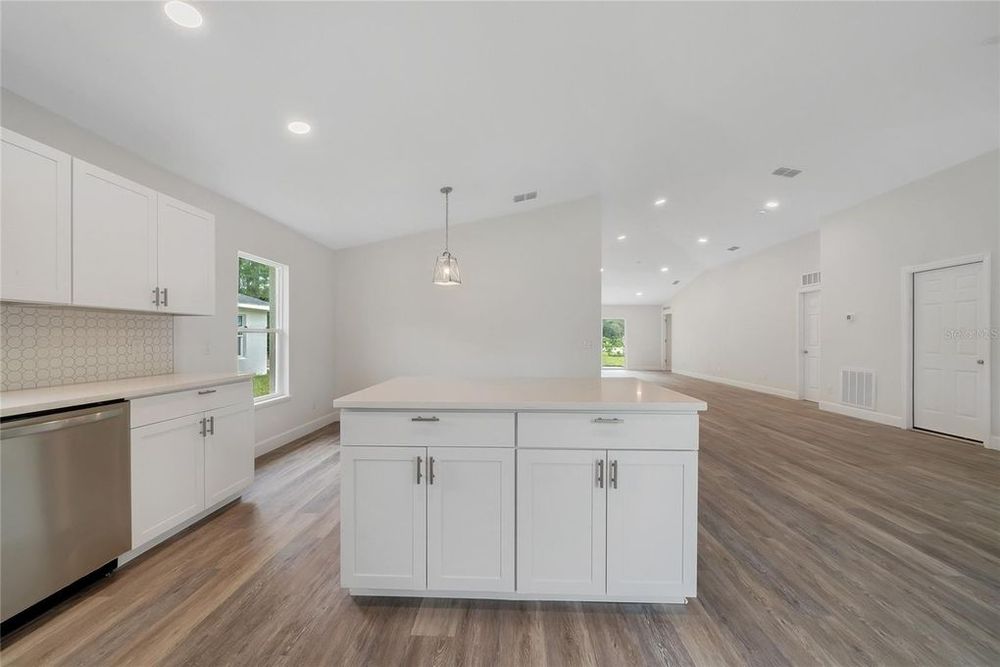 Slide of Houchins Family Construction