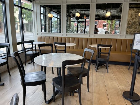 Au Levain Bakery & Cafe by null