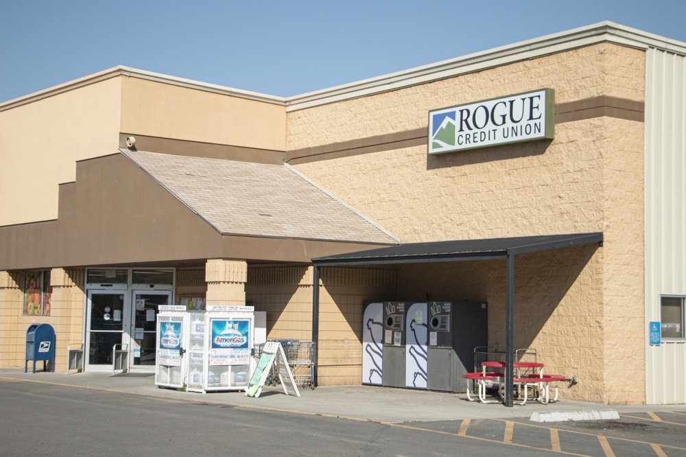ROGUE CREDIT UNION Updated April 2025 250 10th St N Inside Logan's