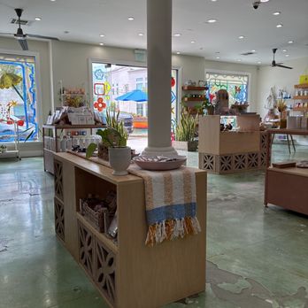 Mimosa - Hair Salons Near Me - Hermosa Beach, California