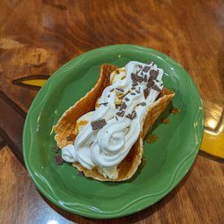 Pecina's Mexican Cafe - Hinton - Ice cream taco