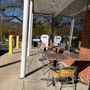 Ardsley Diner - Outdoor seating - Diners Near Me - Ardsley, New York