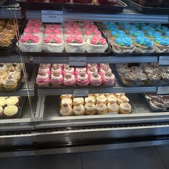 Oakmont Bakery - Bakeries Near Me - Oakmont, Pennsylvania Oakmont Bakery - Bakeries Near Me - Oakmont, Pennsylvania