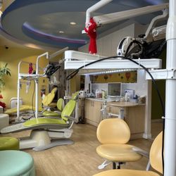 Teeth 4 Kids Children Dentistry - Colorful for the kiddos