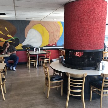 Boomer's Drive In - Seating area~ - Burgers Near Me - Bellingham, Washington