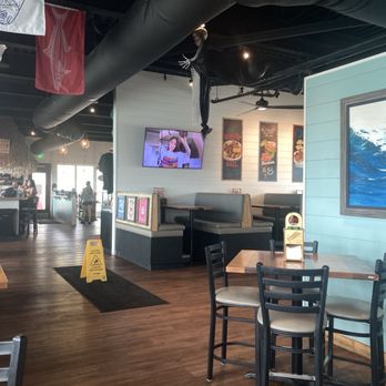 Crabby's Dockside Ft. Pierce - Little atmosphere on Saturday afternoon but spacious and clean - Seafood Near Me - Ft. Pierce, Florida