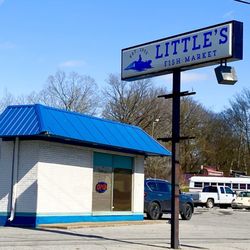 Little's Fish - Exterior