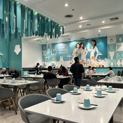 Yao Yao Restaurant - Inside of the restaurant
